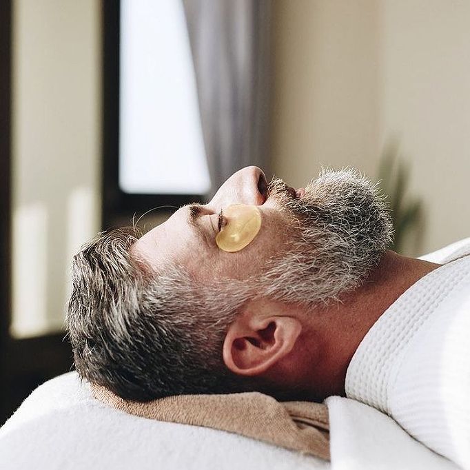 Nägel auffüllen lassen | Maniküre und Pediküre in Berlin